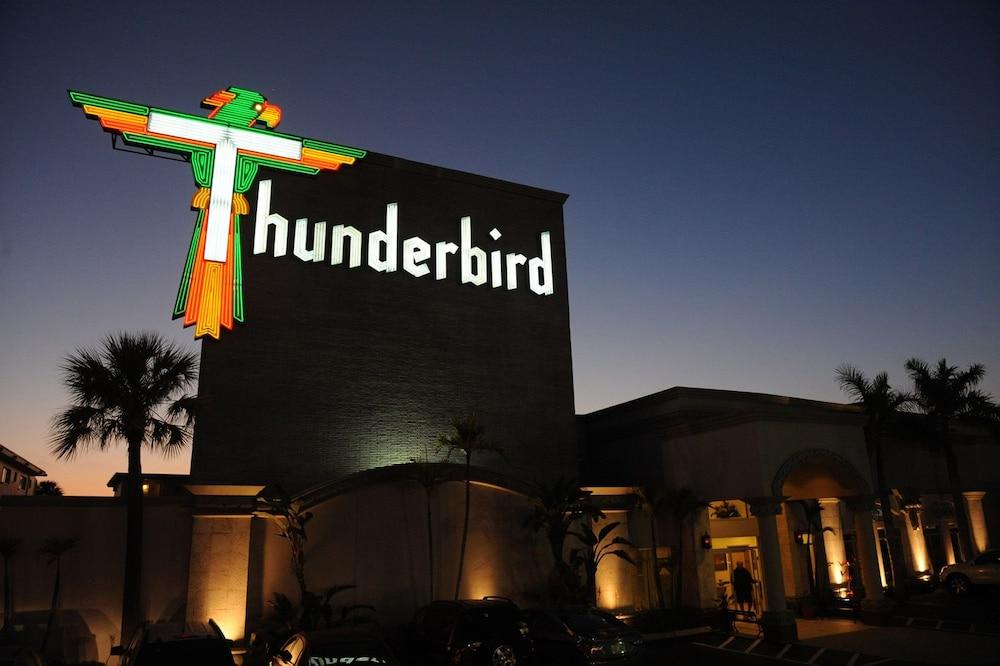 Thunderbird Beach Resort Treasure Island Extérieur photo