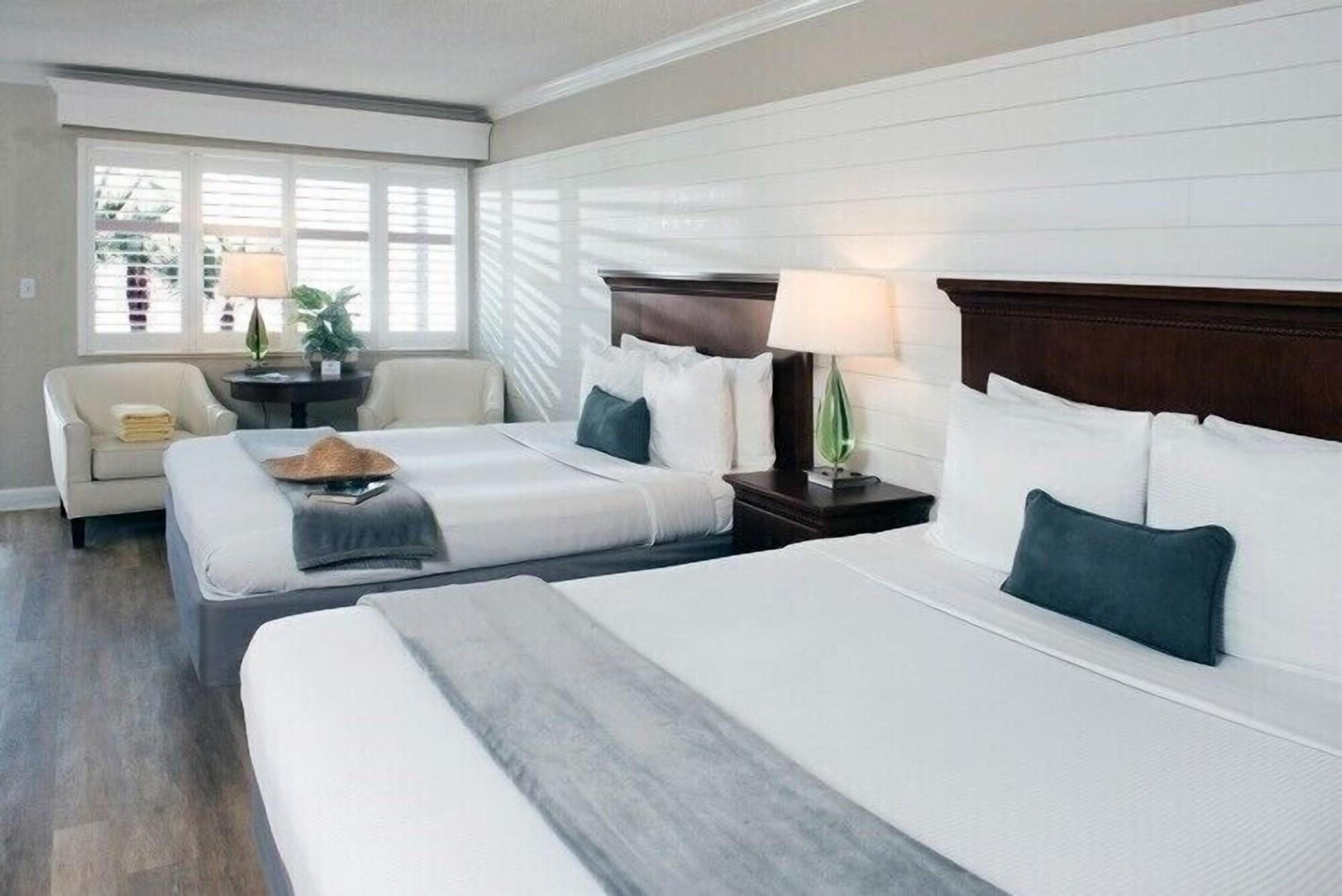 Thunderbird Beach Resort Treasure Island Extérieur photo
