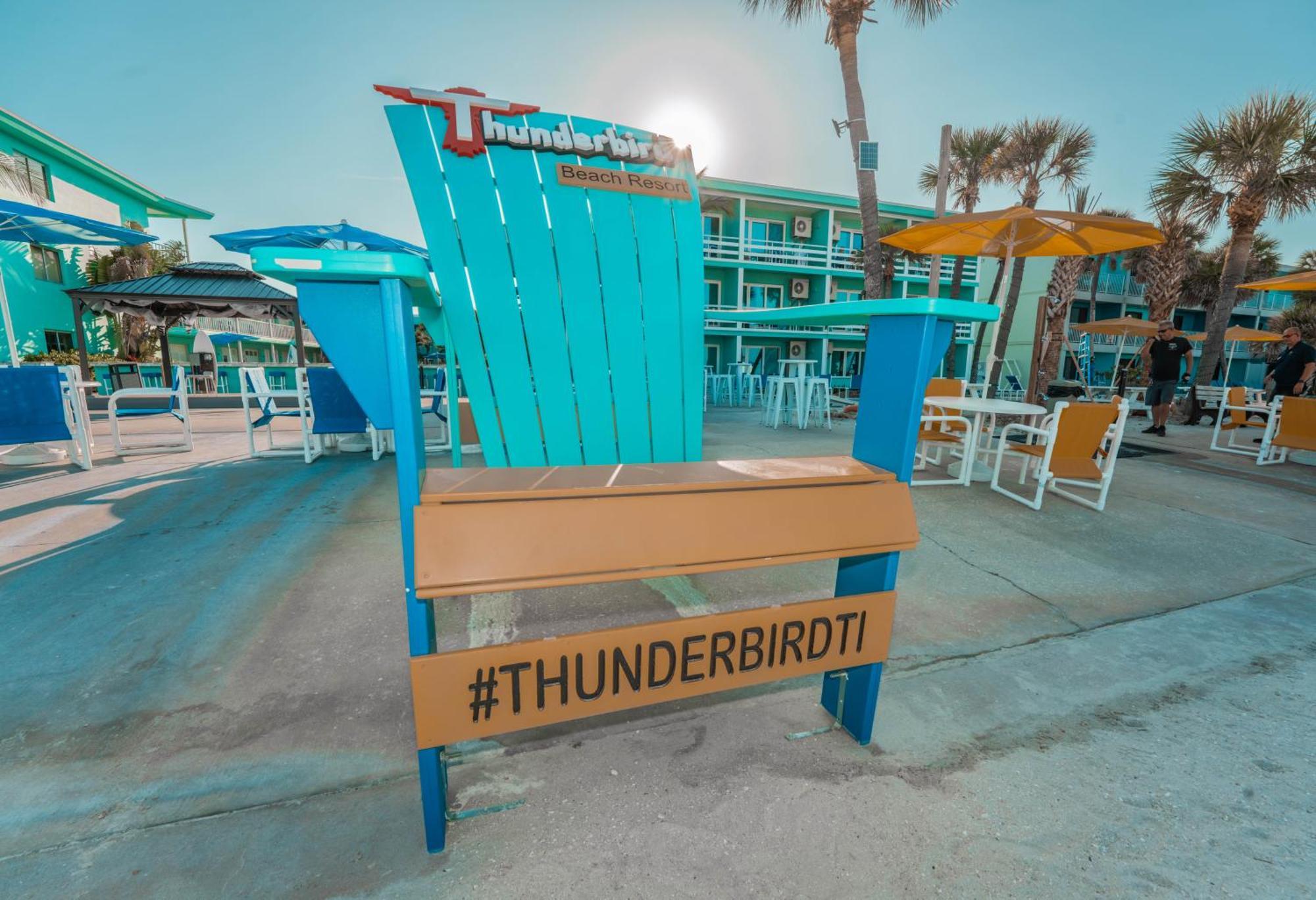 Thunderbird Beach Resort Treasure Island Extérieur photo