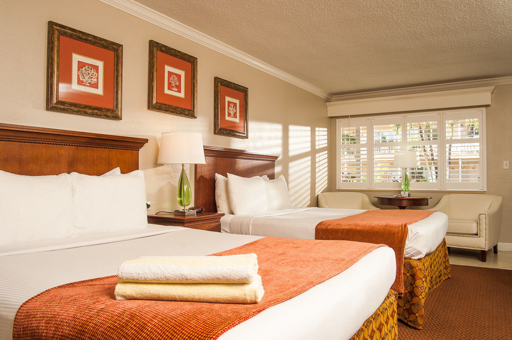 Thunderbird Beach Resort Treasure Island Extérieur photo