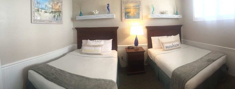 Thunderbird Beach Resort Treasure Island Extérieur photo